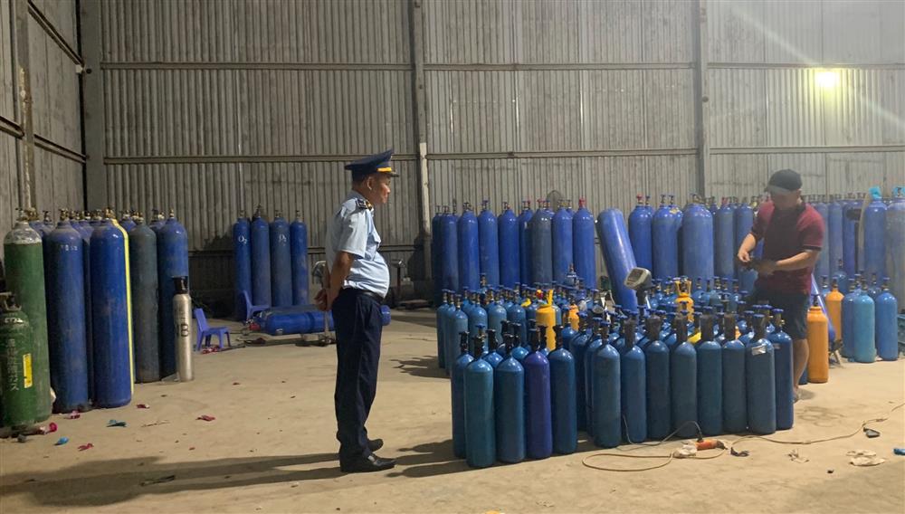 1,3 tấn khí N2O không rõ nguồn gốc xuất xứ bị phát hiện tại Bắc Ninh 